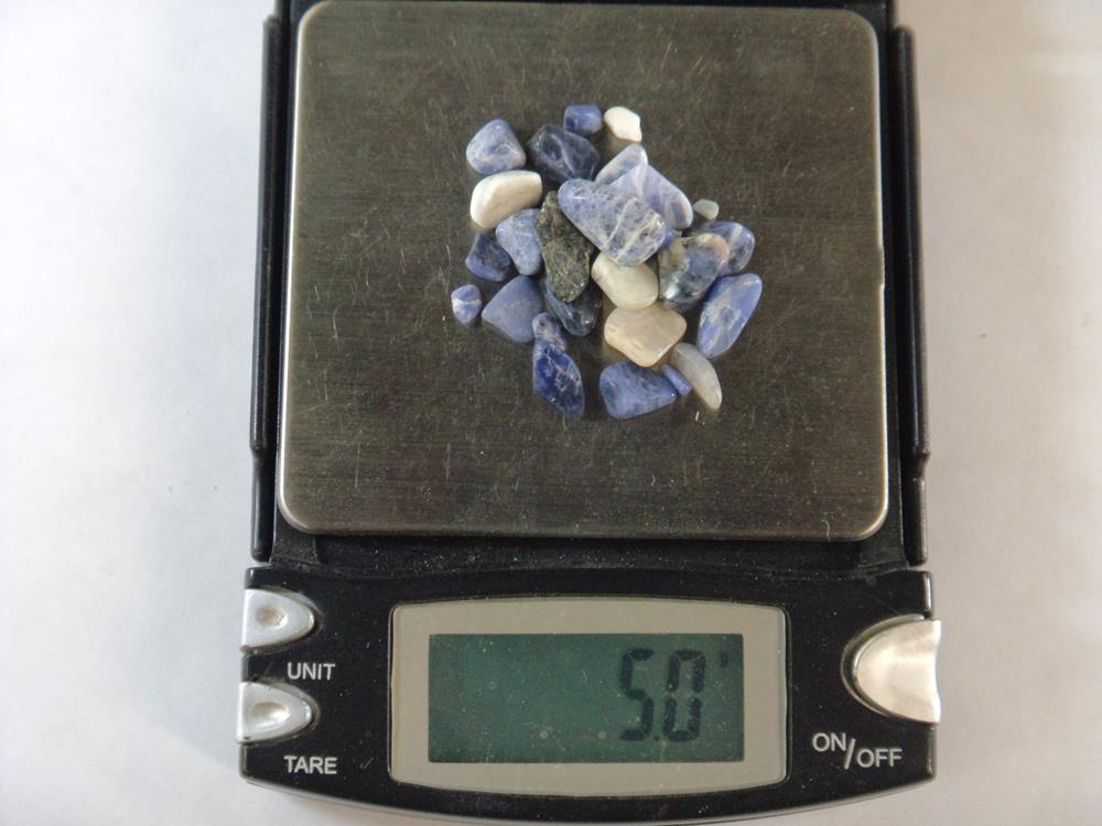 (image for) Sodalite Chips Tumbled